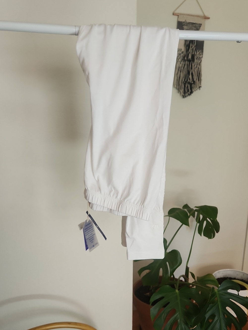NWT April Cornell Embroidered Tapestry Leggings